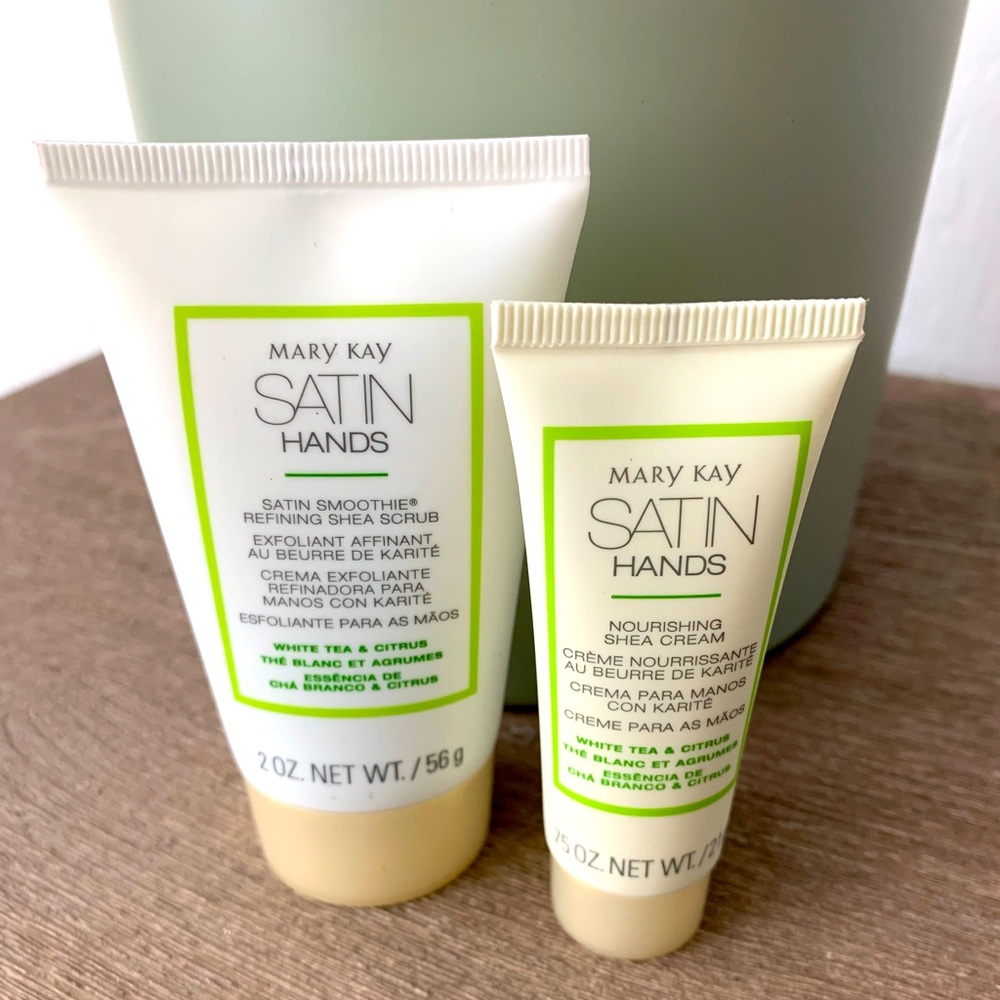 Mary Kay Satin Hands Mini Set- White tea & Citrus